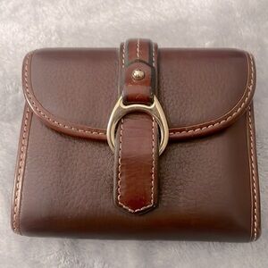 Dooney & Bourke wallet